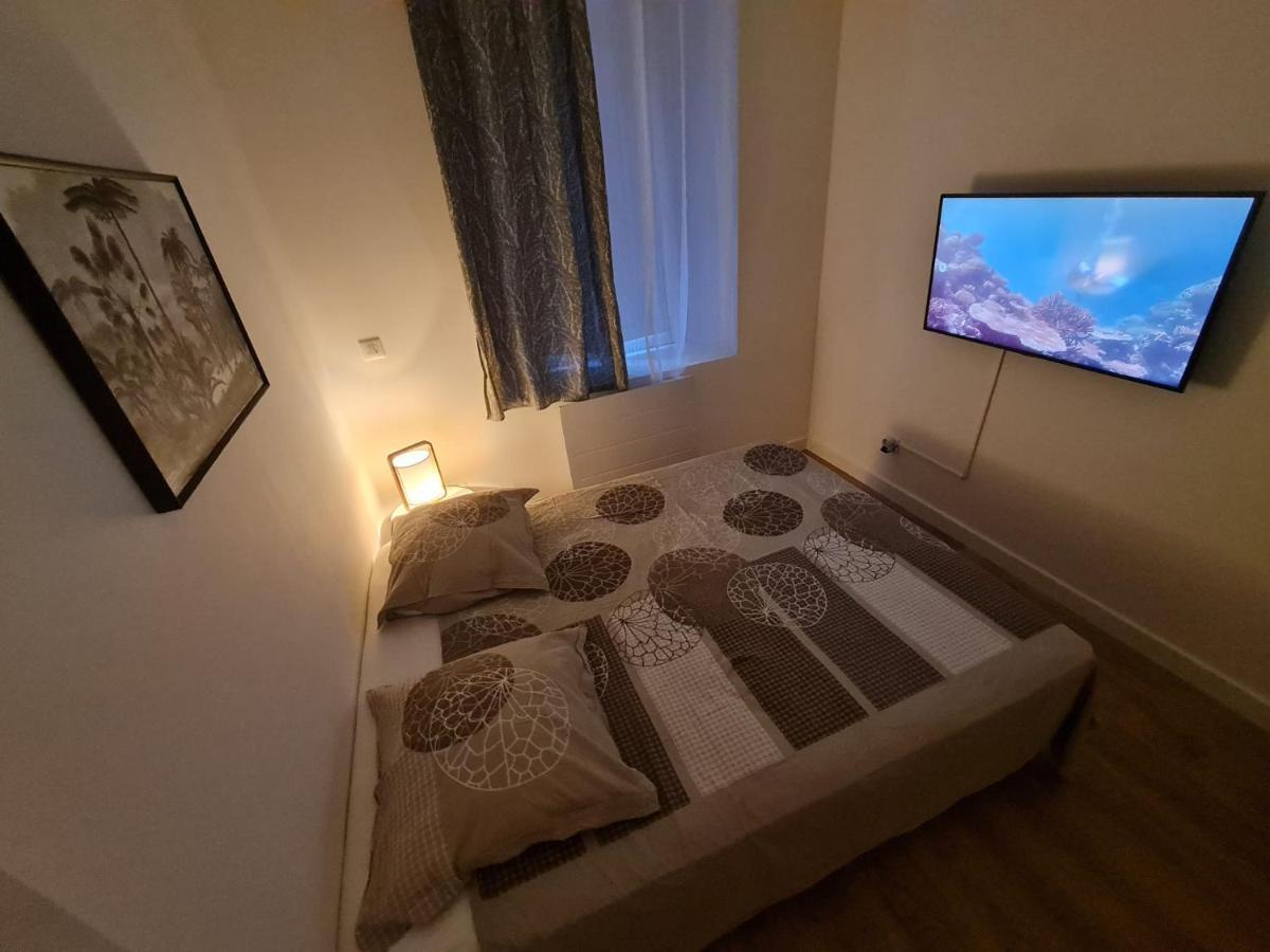 Le Marty 2 Studio Carcassonne Dış mekan fotoğraf